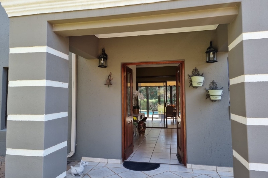 3 Bedroom Property for Sale in WestLake Country Safari Estate North West